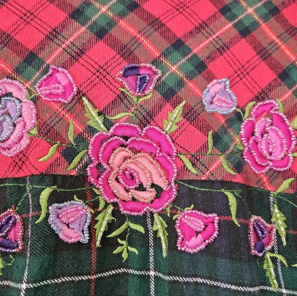 The Quacker Factory Beaded Rose Embroidered Plaid Button Flannel Shirt L Large - Picture 3 of 5